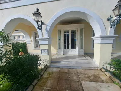 Kaiser Throne gallery image