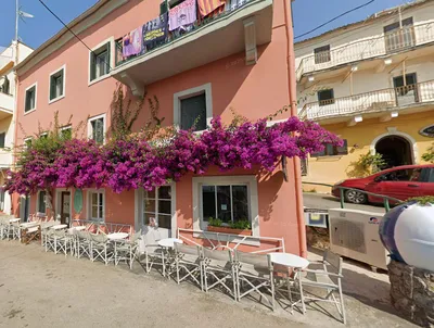 Pelekas Square gallery image