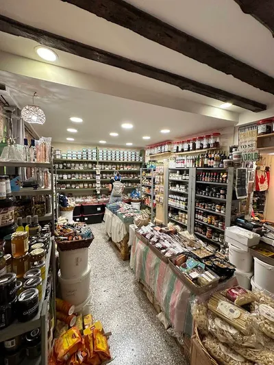 Sweet 'N Spicy Organic Shop gallery image